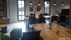 Foto: Jeroan Coworking Space Sandi dan Tim Gubernur di Balai Kota