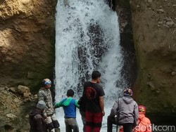 Telan Empat Korban, Begini Indahnya Curug Teko Garut