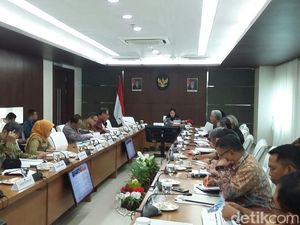 Rapat 2 Jam, Puan Hapus Minyak dan Gula dari Bantuan Pangan Non Tunai Rapat 2 Jam, Puan Hapus Minyak dan Gula dari Bantuan Pangan Non Tunai