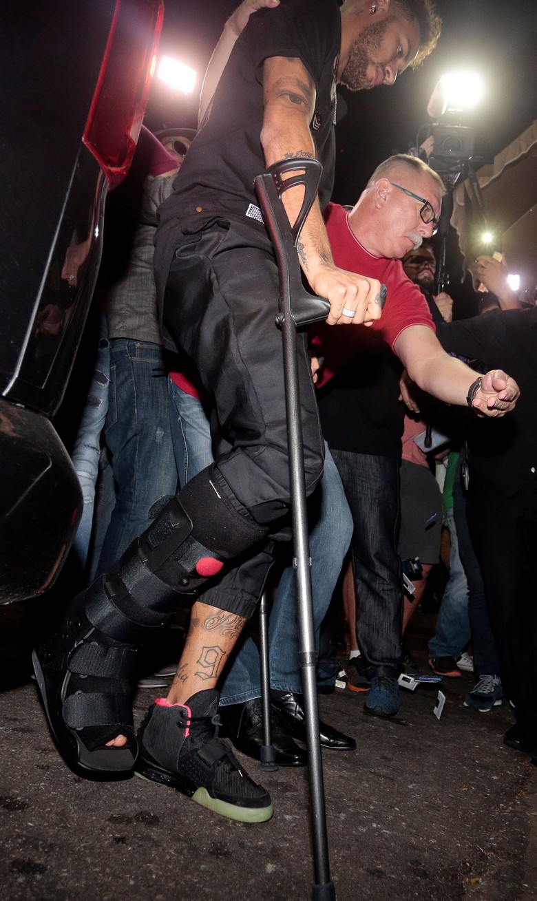 Foto Cedera Tak Halangi Neymar Berpesta Di Brasil