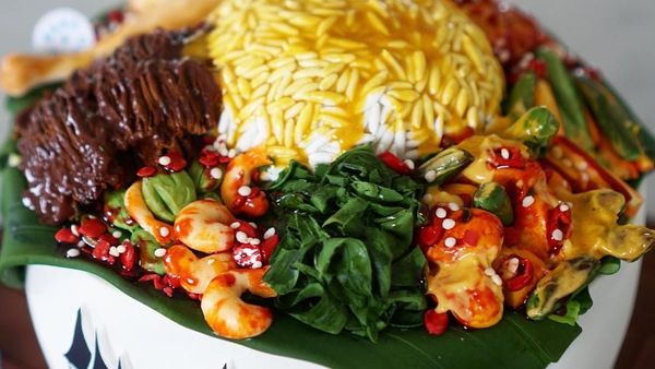 Unik Banget! Kue Ulang Tahun Bentuk Mie Ayam hingga Nasi Padang!