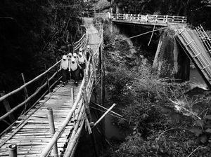 Jawara Lomba Foto Semangat Anak Indonesia dalam Bingkai Hitam Putih