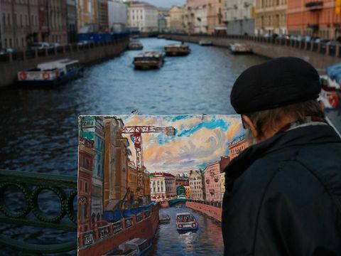 Saint Petersburg punya banyak kanal