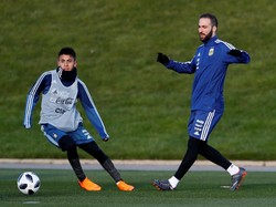 Kesempatan Higuain untuk Meyakinkan Sampaoli