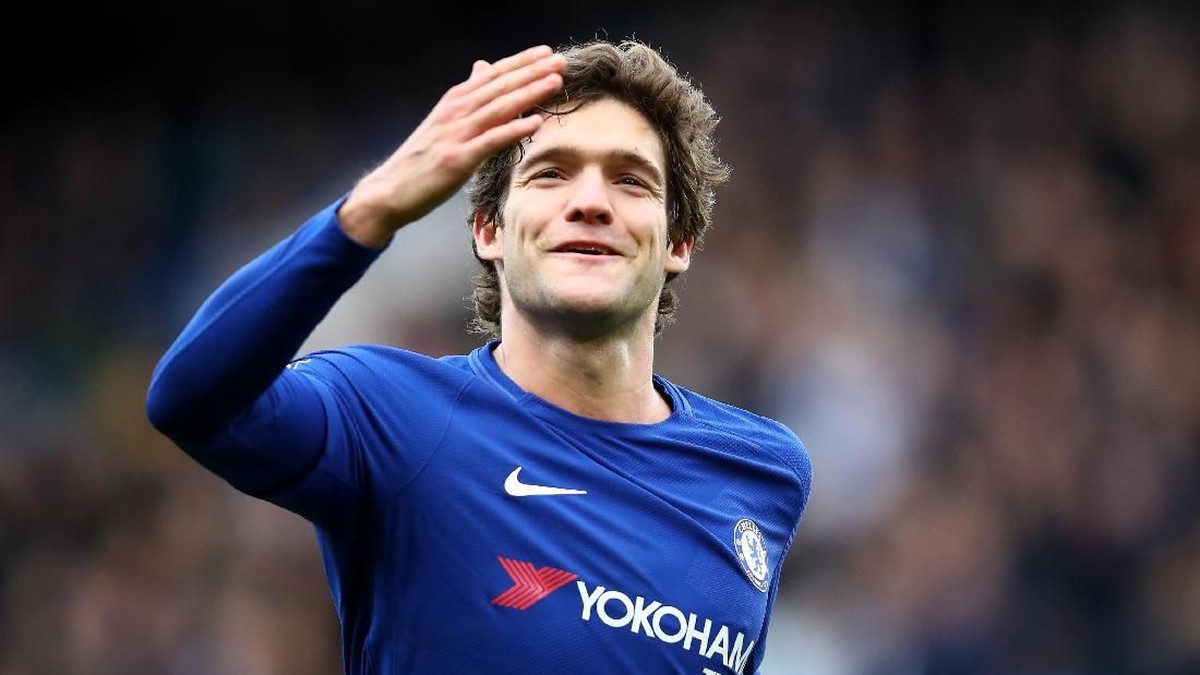 Marcos Alonso mengakhiri penantian panjangnya untuk bisa main di timnas senior Spanyol. (Foto: Julian Finney/Getty Images)