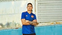 Kolombia diberi warna biru pada jersey tandang yang akan dikenakan di Rusia. Sisi kanan berwarna lebih muda, setengah ke kiri berwarna lebih gelap. (Foto: dok. Adidas)