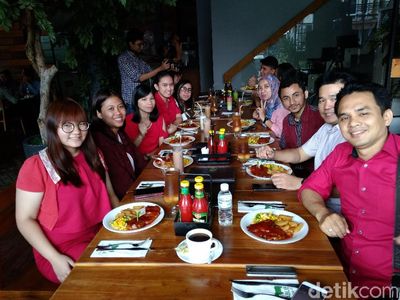 Ini Keseruan Yohanna dan Teman-teman Saat DiTraktir Detikcom