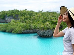Foto: Pramugari Cantik dan Indahnya Pulau Bair Foto: Pramugari Cantik dan Indahnya Pulau Bair