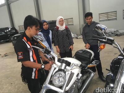 Melihat Teknisi Harley Davidson Rawat Moge Sitaan KPK