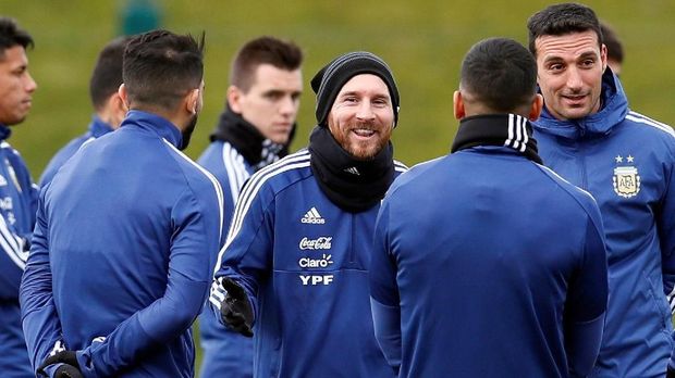 Jorge Sampaoli yakin Lionel Messi bisa membawa Argentina juara Piala Dunia.