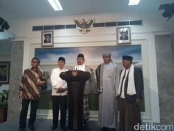Bertemu Jokowi, Ulama Banten Curhat soal Hoax hingga Pahlawan