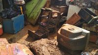 Penampakan Tumpukan Sampah Sisa Banjir Bandang Cicaheum