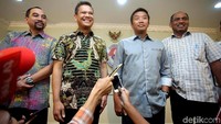 Berlington menjelaskan bahwa Liga 1 2018 akan diikuti oleh 18 klub sepakbola nasional. PT Liga Indonesia Baru juga menegaskan bahwa Liga 1 2018 bakal dimulai pada 23 Maret mendatang.