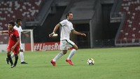 Ezra Walian yang baru gabung dengan tim pada 20 Maret langsung turun sebagai starter. Di laga ini dia belum bisa mencetak gol dan ditarik keluar pada menit ke-61. (Foto: dok. PSSI)