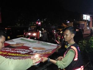 Panwaslu Tertibkan APK Liar di Surabaya