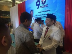 Ke Rapimnas Perindo dengan Anies, Sandi: Kacang Tak Lupa akan Kulit