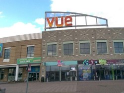 Pria di Inggris Tewas Usai Kepalanya Terjepit Sandaran Kaki Bioskop