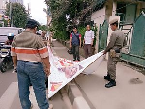 12 Ribu Alat Peraga Kampanye di Sumsel Langgar Aturan