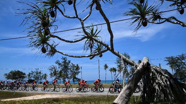 Separuh Perjalanan Tour de Langkawi 2018