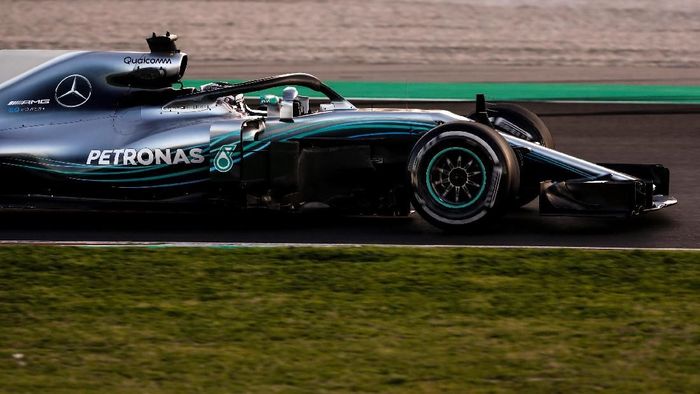 Lewis Hamilton akan berupaya mempertahankan gelarnya di 2018. (Foto: Juan Medina/Reuters)