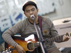 Bangga! Adrian Yunan Wakili Indonesia di True Colours Festival Bangga! Adrian Yunan Wakili Indonesia di True Colours Festival