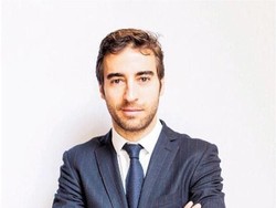 Pesepakbola Ini Lebih Kaya dari Ronaldo dan Messi