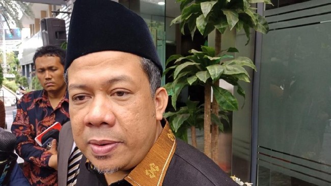 Polisi Bersenjata Masuk Unri Geledah Teroris, Fahri Hamzah Protes