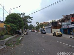 Kurang Cahaya, Jalan Cinta Garut Jadi Sirkuit Balapan Liar