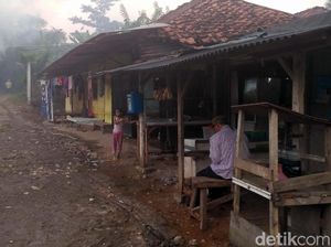 Masih Bertahan di Tengah Meikarta, Kampung Ini Sering Kebanjiran Masih Bertahan di Tengah Meikarta, Kampung Ini Sering Kebanjiran