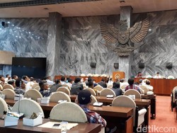 Tolak Aturan Taksi Online, Aliando Ngadu ke DPR