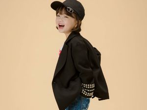 Lihat, Bun, Gadis Imut Ini Pintar Banget Bergaya