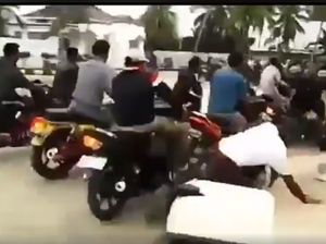 Ngantre Isi Bensin, Pemotor-pemotor Harus Balapan ala MotoGP