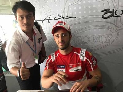 Pria Kebumen Perawat Helm Dovizioso
