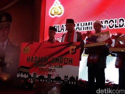 Marbut dan DKM Teladan di Garut Raih Penghargaan Kapolda Jabar