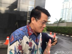 Usai Diperiksa KPK, Kakak Andi Narogong Kabur