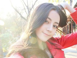 Dilraba Dilmurat, Wanita Tercantik Asia Laporkan Fans Obsesif