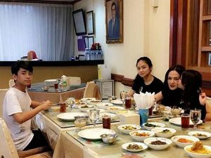 Ini Bukti Kalau Mulan Jameela Sering Makan Bareng Keluarga