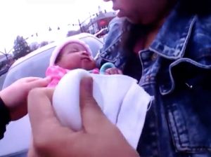 Ditaruh di Kursi Belakang, Bayi Ini Tersedak dan Sempat Tak Bernafas