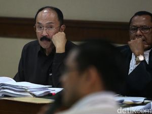 Debat soal Bakpao di Sidang Fredrich Bikin Terpingkal Debat soal Bakpao di Sidang Fredrich Bikin Terpingkal
