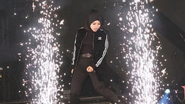 Tantri Kotak, Si Lady Rocker Muslimah