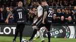Aksi Bolt di Antara Para Legenda Sepakbola