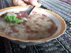 Panas-panas Paling Enak Santap Dawet Cendol Candi Wonorejo Madiun
