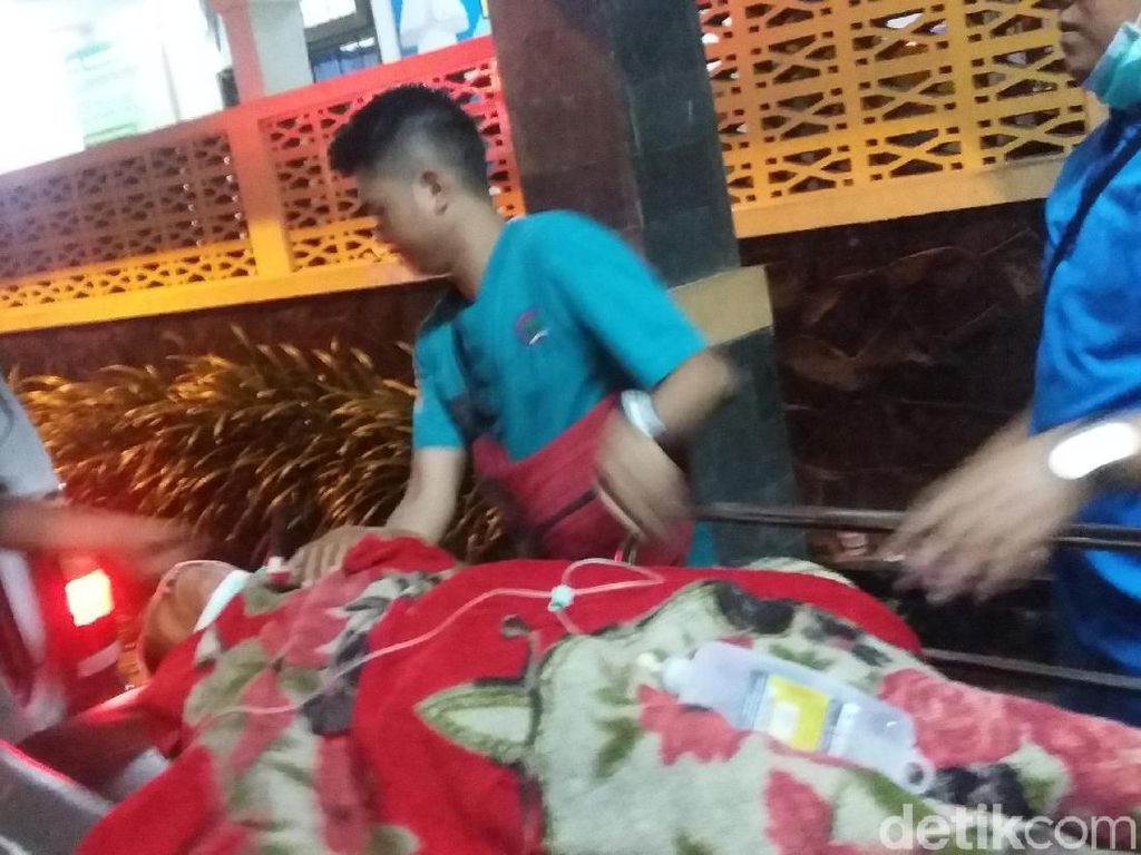11 Warga yang Terpapar Gas Belerang Kawah Ijen Masih Dirawat 11 Warga yang Terpapar Gas Belerang Kawah Ijen Masih Dirawat