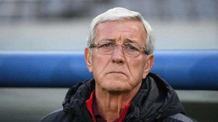 CHOFU, JAPAN - DECEMBER 09: Head coach Marcello Lippi of China looks on prior to the EAFF E-1 Mens Football Championship between South Korea and China at Ajinomoto Stadium on December 9, 2017 in Chofu, Tokyo, Japan. (Photo by Masashi Hara/Getty Images)
