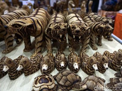 Ratusan UKM Pamer Produk di Telkom Craft Indonesia