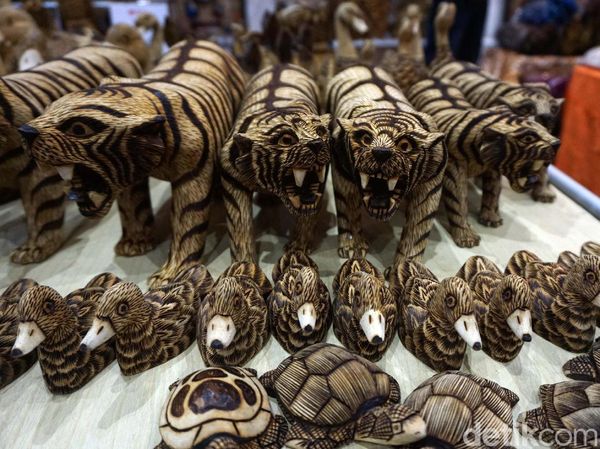 Ratusan UKM Pamer Produk di Telkom Craft Indonesia