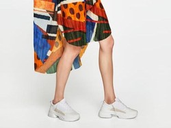 7 Sneakers Stylish yang Bikin Kamu Terlihat Lebih Tinggi