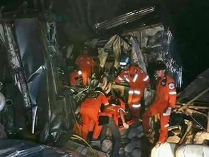Bus Tergelincir dan Tabrak Pohon, 18 Orang Tewas di Thailand