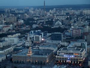 Ekaterinburg Kota Besi di Perbatasan Eurasia