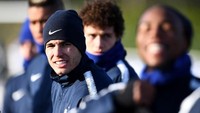 Sejak usia 11 tahun, Lucas Hernandez sudah berada di Spanyol bersama akademi Atletico Madrid -- klub yang juga pernah dibela ayahnya. Pemain kelahiran Marseille, Prancis 22 tahun lalu itu mengaku sangat Spanyol walaupun akhirnya resmi ke timnas senior negara kelahirannya usai dipanggil Didier Deschamps pada pekan lalu. (Foto: FRANCK FIFE/AFP Photo)